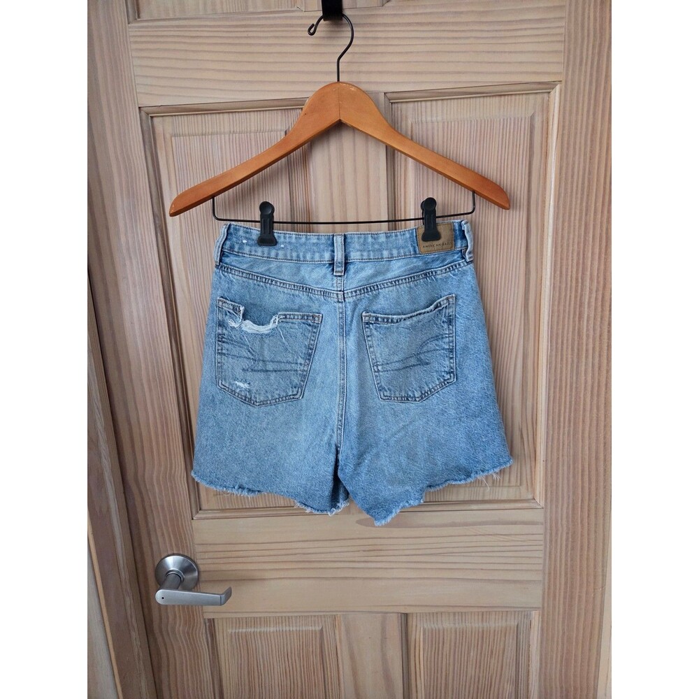 American Eagle Denim Baggy Mom Jean Shorts Light Wash Cutoff Destructed 0